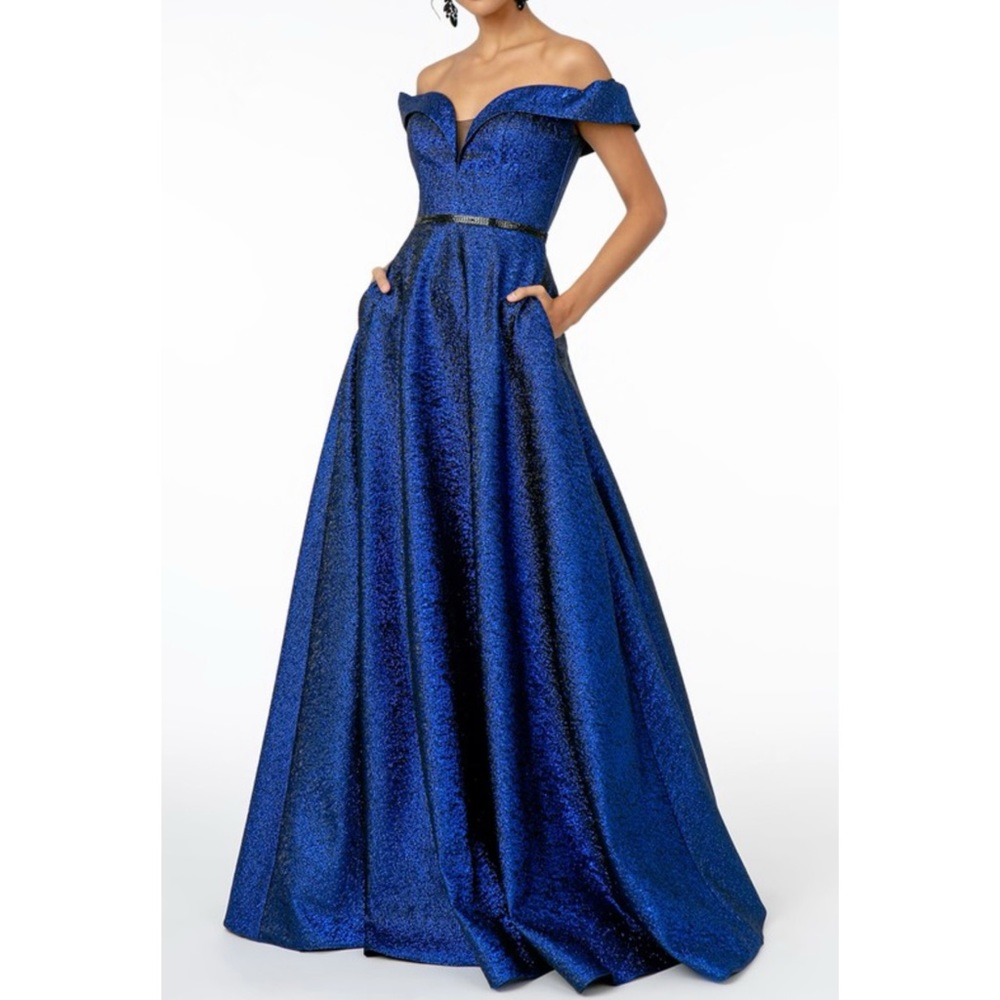 Elegant Blue Off-Shoulder Prom Dress